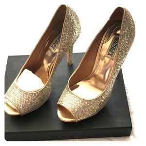 Badgley Mischka gold heels, size 8M